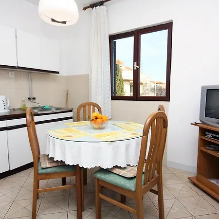 Apartman With A Parking Space Rogoznica - 4800